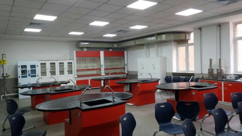 University experiment bench